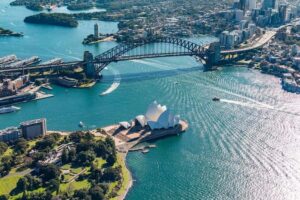 30-minute Private Sydney Harbour Helicopter Tour for 2 - Manly, Dee Why, and Curl Curl: The Coastline’s Repetition and Differences