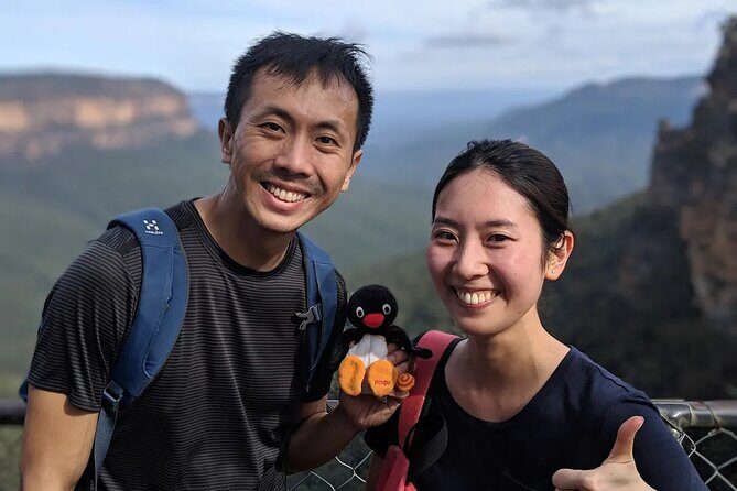 Adventurous Blue Mountains hike up the iconic Three Sisters - Back toward Leura: cliff-top walking and the Leura Mall break