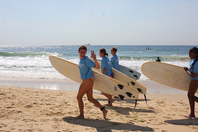 Australian Surfing and Camping Tours - Byron Bay: point-break surfing plus great town energy