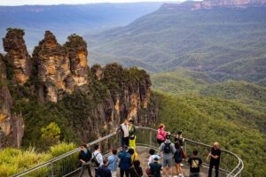 Blue Mountains Day Tour: Zoo, Scenic World & Three Sisters - Sydney Zoo: kangaroos, koalas, and an Aboriginal culture talk