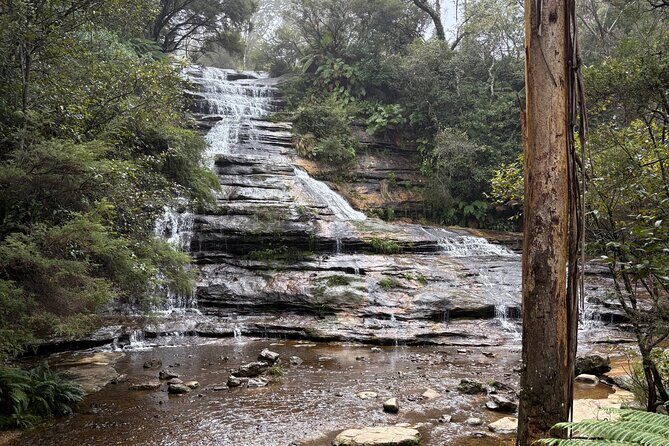 Blue Mountains Day Tours W Scenic World and Lunch - Three Sisters: the iconic walk and the photo moment
