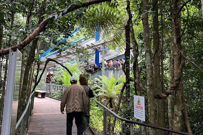 Blue Mountains Private Tour & Hidden Gems, Pick up & Drop off - Leura village time: a break from cliffs