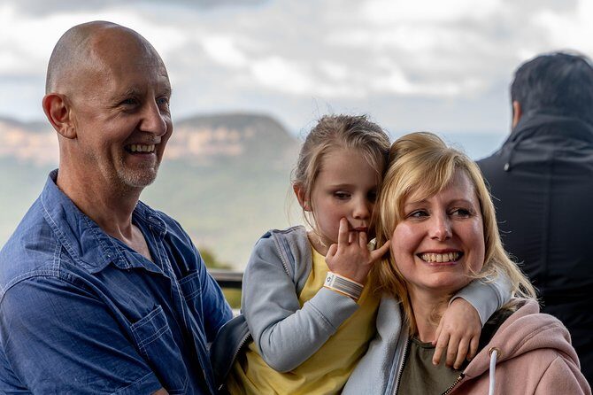 Blue Mountains: Three Sisters, Scenic World and Wildlife park - Lunch included in a small-town break: plan for hunger