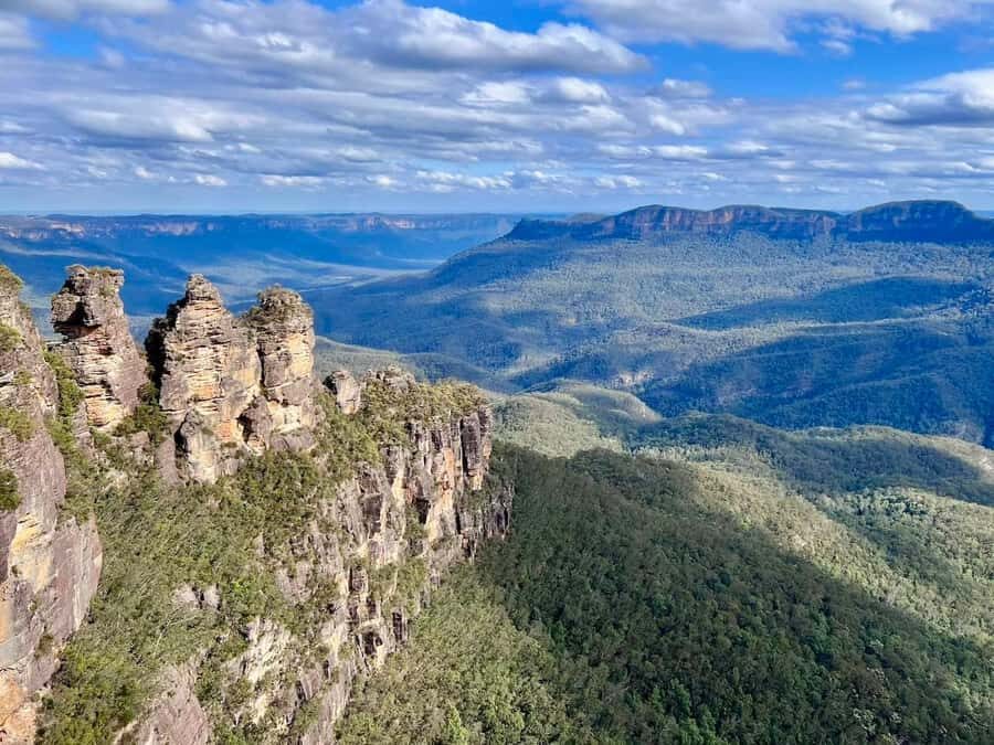 From Sydney: Blue Mountains Private Tour with Wildlife Park - Echo Point and the Three Sisters: why this stop stays famous