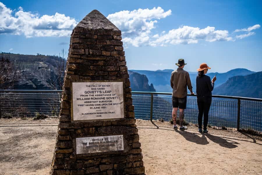 From Sydney: Blue Mountains, Sydney Zoo & Walking Tour - Echo Point, Three Sisters, and Jamison Valley views that actually feel iconic