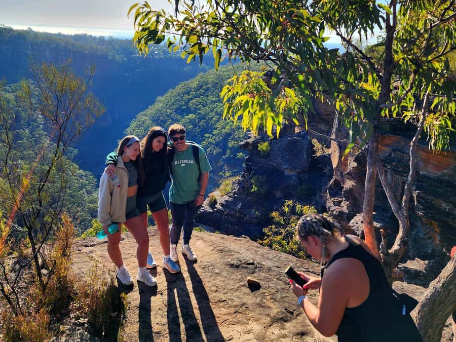 From Sydney: Blue Mountains Tour with Waterfall Walk & Lunch - Lunch and Tim Tams: the small inclusions that prevent a bad day