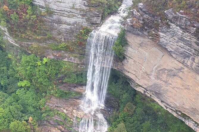 From Sydney: Blue Mountains with Zoo, Koala Photo & Scenic World - Echo Point Lookout and the Three Sisters: iconic, but size surprises happen