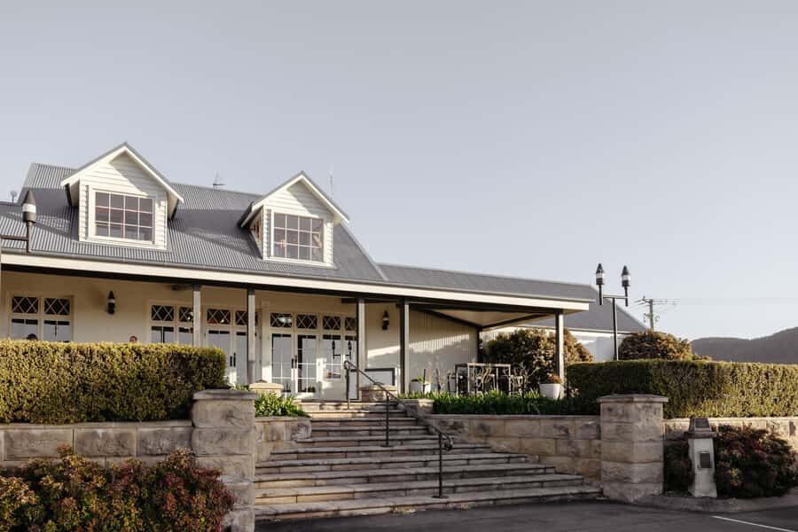 Hunter Valley: Wine Tour with 2-Course Lunch, Choc & Cheese - Binnorie Dairy cheese tasting: soft cheese with an award spotlight