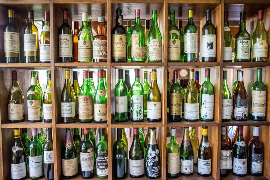 Hunter Valley: Wine Tour with 3 Tastings and Garden Lunch - Three Cellar Doors, One Region, and Lots of Wine Variety
