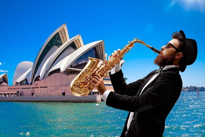 Jazz Lunch Cruise on Sydney Harbour - Cruising past the Opera House and Harbour Bridge: the “wow” portion of the ride