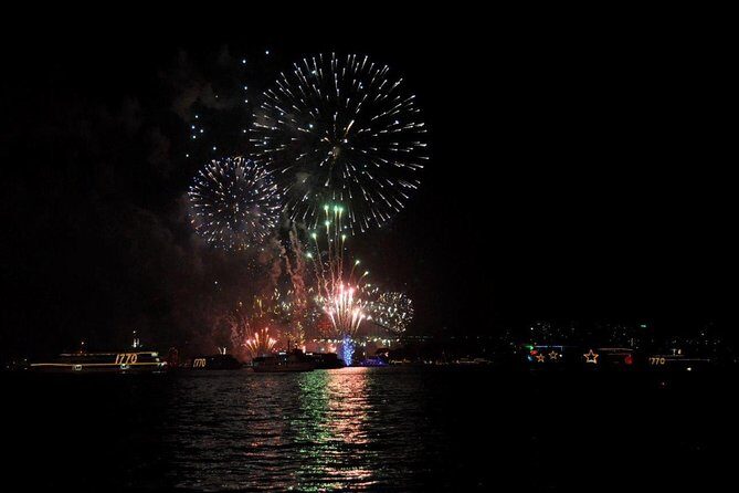 New Years Eve Sydney Harbour Cruise 2026-2027 - Views that people remember: Harbour Bridge, Opera House, fireworks