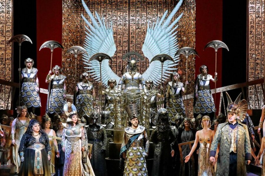 Opera Performance Tickets at the Sydney Opera House - Entry rules, bags, and what to bring for a smooth night