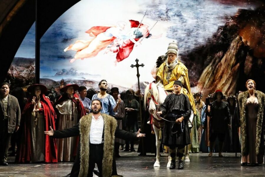 Opera Performance Tickets at the Sydney Opera House - A realistic itinerary for your evening (no guesswork)