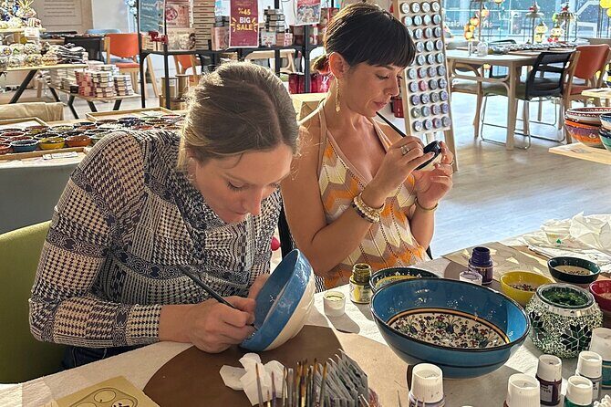 Paint and Sip Classes Sydney: Ceramic Plates & Bowls - Tea, coffee, and Turkish delights: The comfort breaks that make it feel special