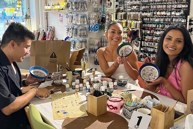 Paint and Sip Classes Sydney: Ceramic Plates & Bowls - The 2.5-hour flow: How the class usually plays out from start to finish