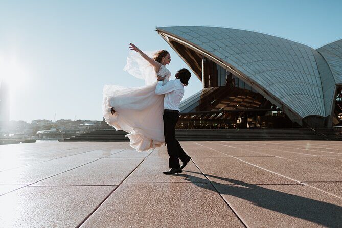 Photoshoot in stunning locations! (sydney) - How Ash helps you pose (even if you feel awkward)