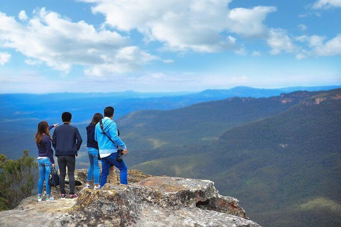 Private Blue Mountains and Winery Day-Trip from Sydney - Starting in Sydney: Harbour Bridge views set the tone