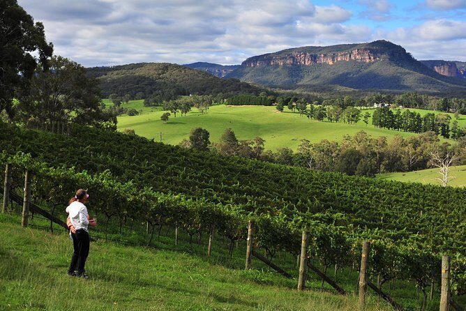 Private Blue Mountains and Winery Day-Trip from Sydney - The Three Sisters: iconic sandstone and the Aboriginal legend