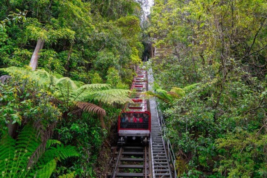 Private Blue Mountains, Scenic World & Wentworth Falls Tour - Echo Point and the Three Sisters: the story behind the rocks