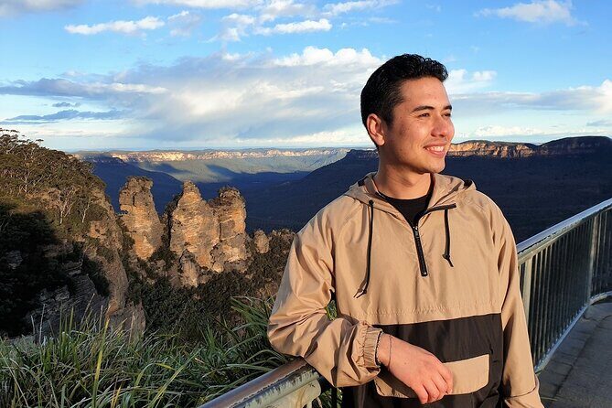 PRIVATE Blue Mountains Wilderness & Wildlife Late Start Tour - Echo Point late-afternoon light and the Three Sisters