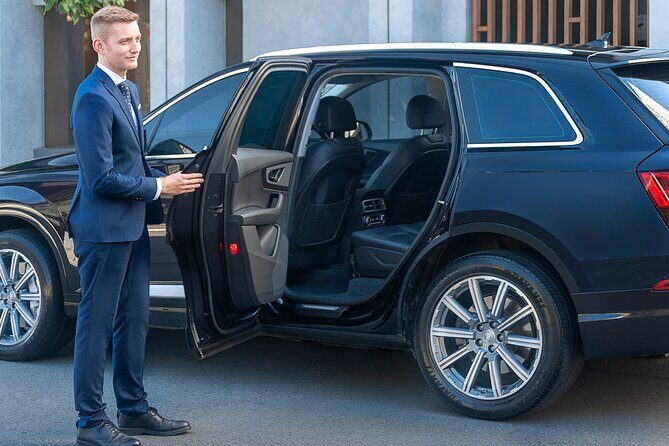 Private Chauffeured Airport Departure Transfers in Sydney - Key things to know before you ride