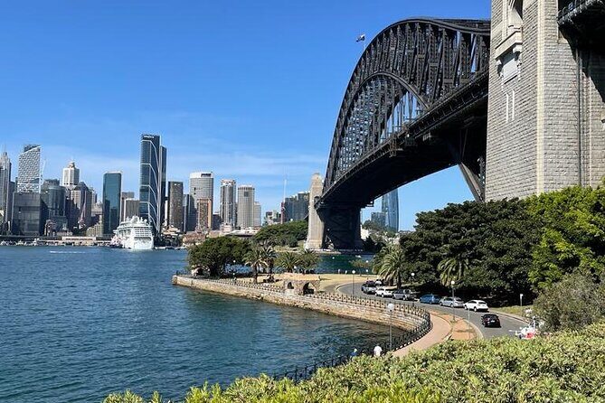 Private City Tour: Best of Sydney - The Domain and Mrs. Macquarie’s Point: The Classic View, With Extra Meaning