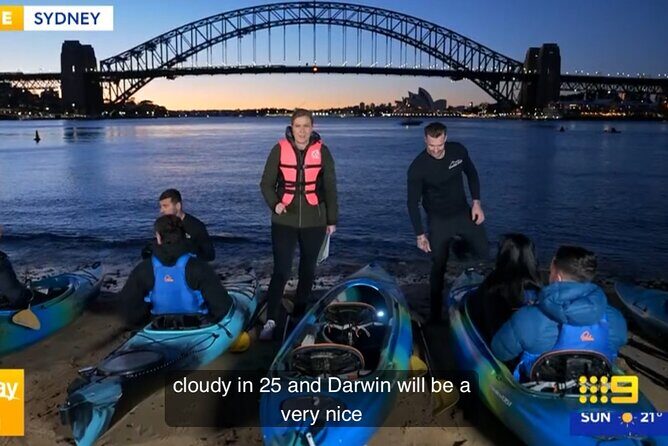 Sunset Harbour Bridge Kayak Escape - How the small group and the guide keep it smooth