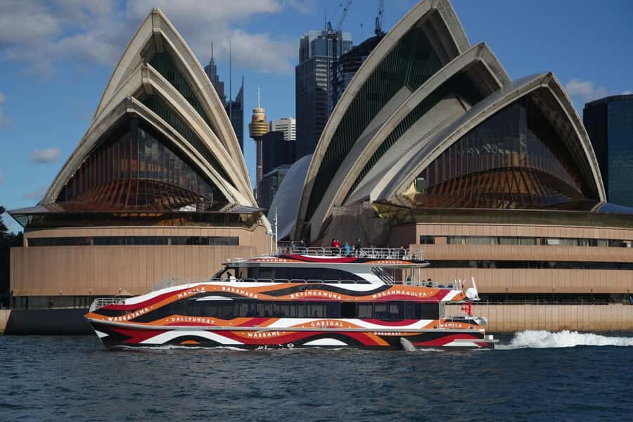 Sydney: 2-hour Express Whale Watching Cruise - Circular Quay to the open ocean: how the timing works