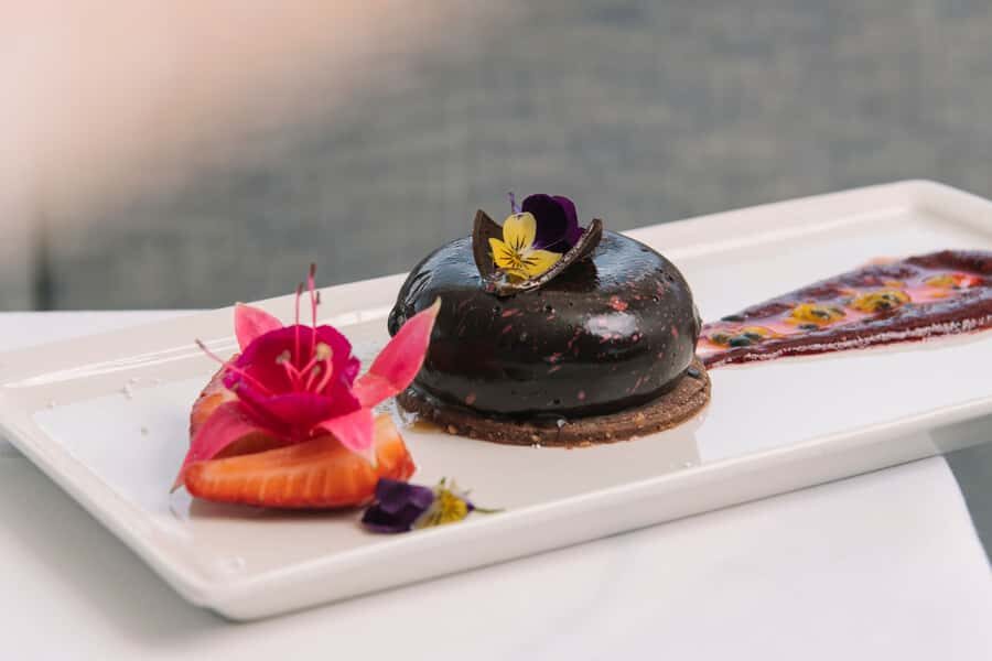 Sydney: 3-Course All Inclusive Dinner Harbour Cruise - On-Board Comfort: Space, Deck Access, and a Clean Toilet