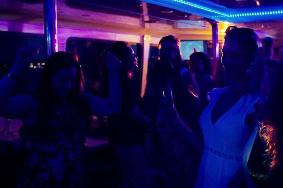 Sydney: 3 Hour Abba Tribute Show Harbour Cruise with Buffet - ABBA on Sydney Harbour: what the 3 hours feels like