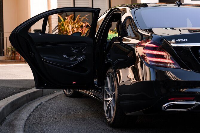 Sydney Airport Premium (DEPARTURE) Transfer - Vehicle Choice: Sedan, People Mover, or Minibus