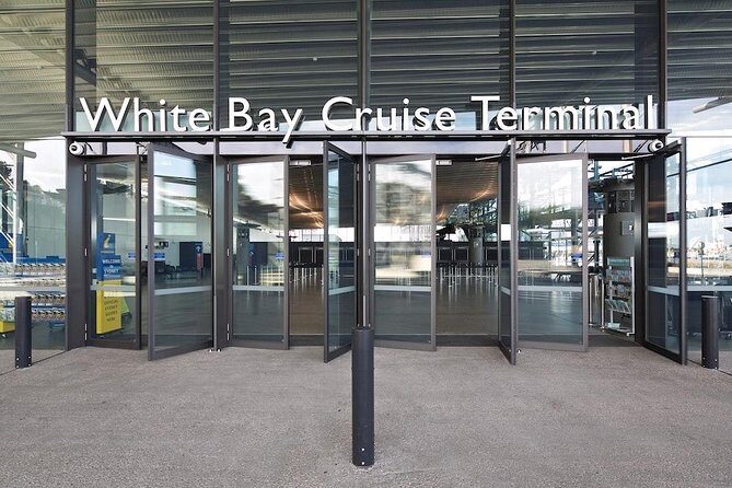 Sydney Airport to White Bay Port transfer - Finding Your Driver Fast: Domestic vs International Pickup