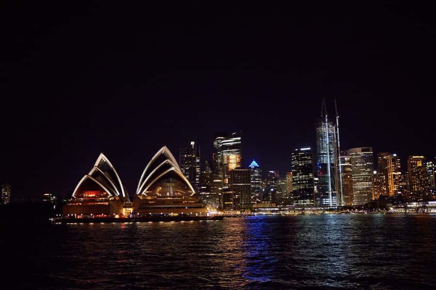 Sydney: Big Bus Panoramic Night Tour by Open-Top Bus - Photo-stop plan: Mrs Macquarie’s Point and Milsons Point at night