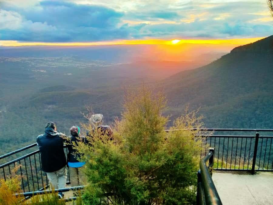 Sydney: Blue Mountains Late Start, Walks Waterfalls & Koalas - Late-Start Timing: Missing Sydney Traffic and the Big Coach Rush