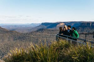 Sydney: Blue Mountains Wildlife & Bushwalk Small-Group Tour - Featherdale Wildlife Park: A Practical Way to Meet Kangaroos and Koalas