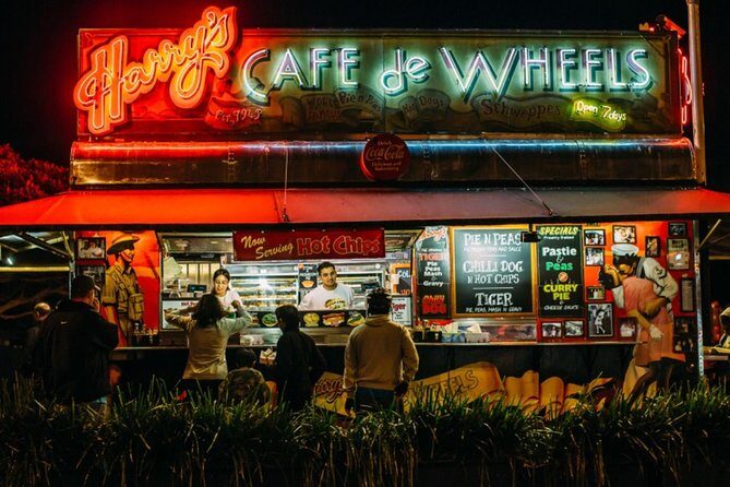 Sydney by Night | Private Luxury Night Tour | 3 Hour Tour | Includes Supper - Harry’s Cafe de Wheels supper and the pub nightcap payoff