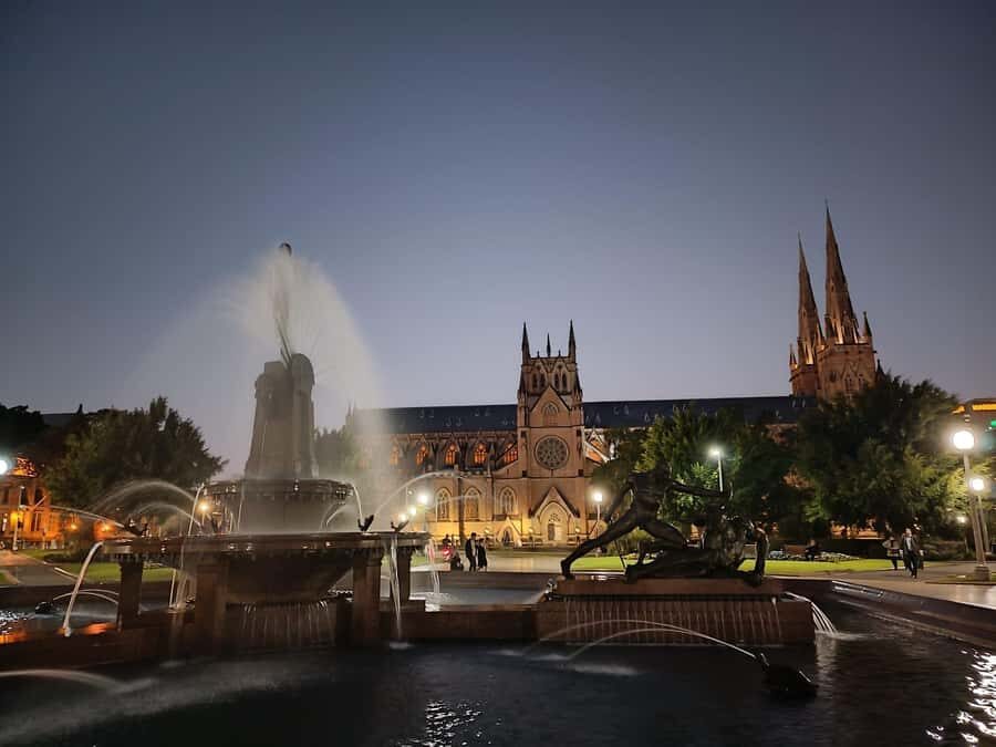 Sydney: City Sights Walking Tour - Hyde Park and St Mary’s Cathedral: parks, power, and a big dose of atmosphere