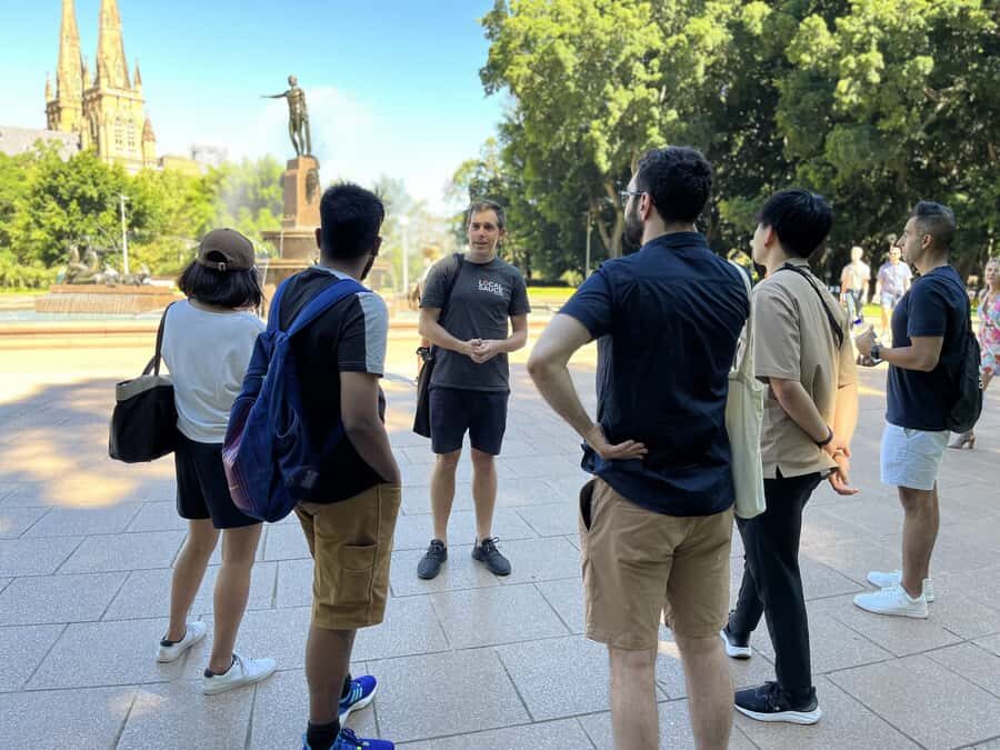 Sydney: City & The Rocks 3.5-Hour Walking Tour with a Drink - Customs House to the city core: why this tour works as your first day