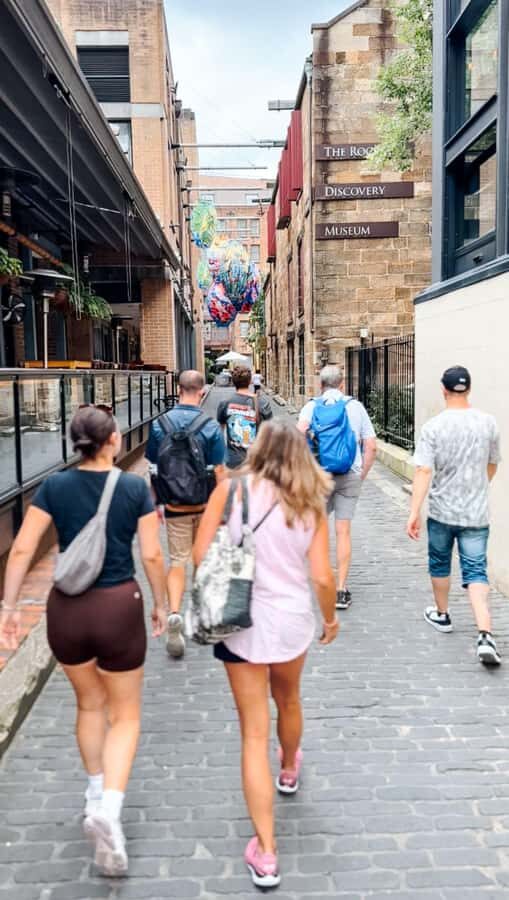 Sydney: City & The Rocks 3.5-Hour Walking Tour with a Drink - The Rocks guided segment: heritage streets with First Nations context