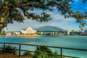 Sydney Combo: Morning Sightseeing to Bondi & Harbour Lunch Cruise - The Rocks and Mrs Macquarie’s Chair: Sydney’s postcard meeting early history