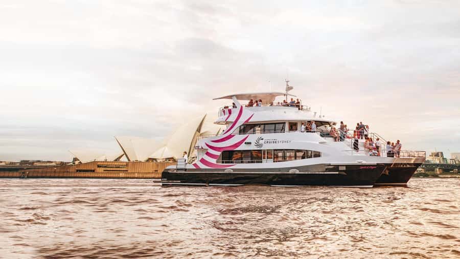 Sydney: Dinner Cruise with 3-Course Meal - The 2.5-Hour Cruise Experience: 360° Views Without the Sightseeing Fatigue
