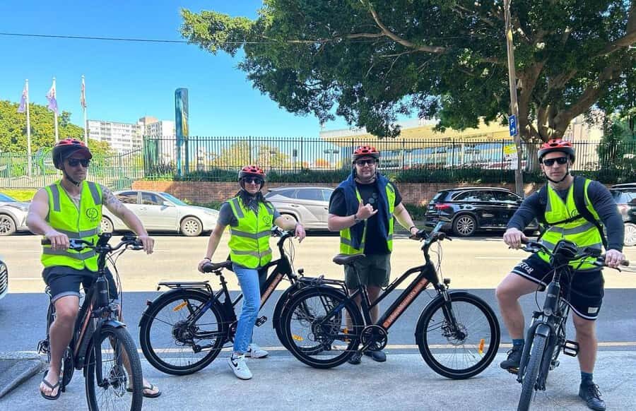 Sydney: Electric Bike Rental & Wheel Explorer Audio Guide - Royal Botanic Gardens and Mrs Macquarie’s Chair viewpoints
