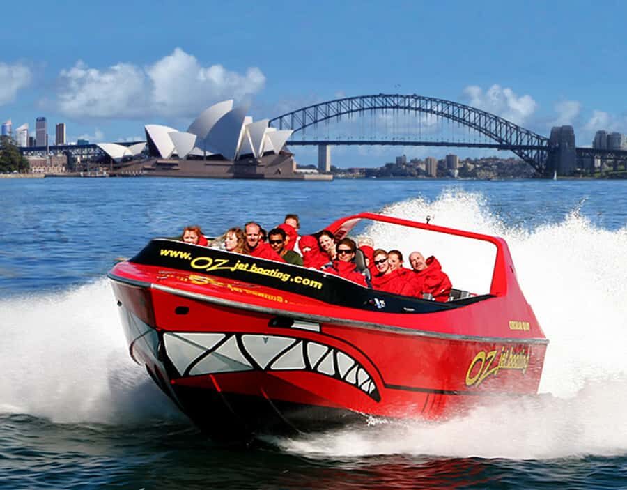 Sydney: Flexi Pass - Pick 3, 5 or 7 Experiences - After-dark Sydney: The Rocks walking tour, Lantern Ghost Tours, and true crime