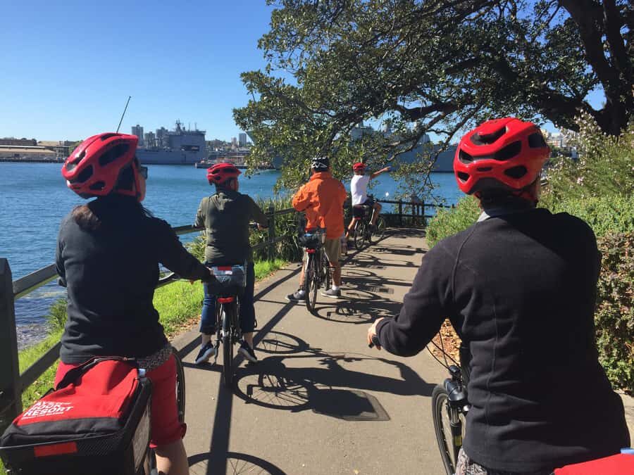 Sydney: Guided Harbour E-Bike Tour - Barangaroo, Cockle Bay Wharf, and Chinatown: the ride after the postcards