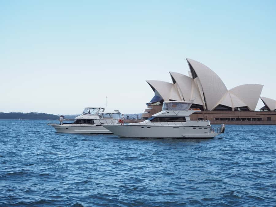 Sydney Harbour: 2-Hour Morning Yacht Cruise with Morning Tea - First: the 10:00am Circular Quay start (and why timing matters)
