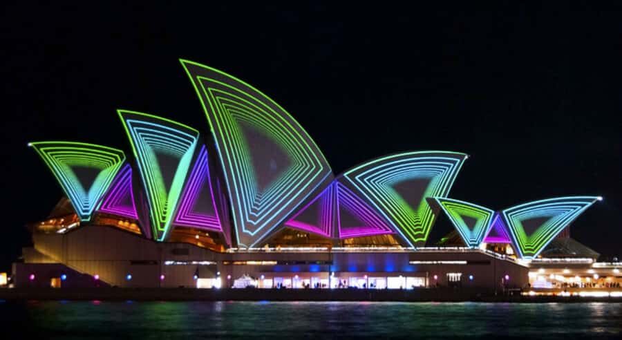 Sydney Harbour: 30 Minute Slow Jet Boat Vivid Cruise - Why This Slow Jet Boat Is a Great Vivid Sydney Plan