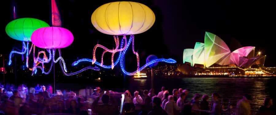 Sydney Harbour: 30 Minute Slow Jet Boat Vivid Cruise - Photo Tips That Fit This Cruise (Without Getting Weird)