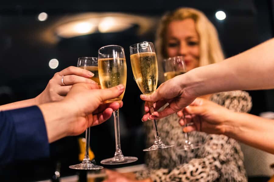 Sydney: Harbour Dinner Cruise with 3, 4 or 6-Course Menu - Service and pacing: what “105 minutes to 3 hours” means in real life