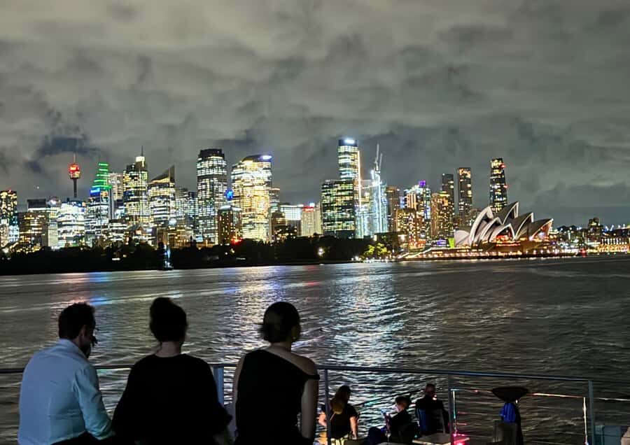 Sydney: Harbour Dinner Cruise with Buffet - What a 2-Hour Harbour Dinner Cruise Does Better Than Most