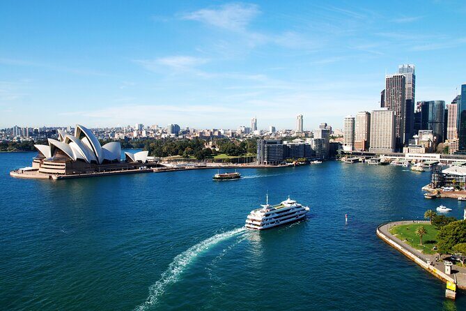 Sydney Harbour View Lunch Cruise from Circular Quay - Service, Pace, and the Feel of the Cruise